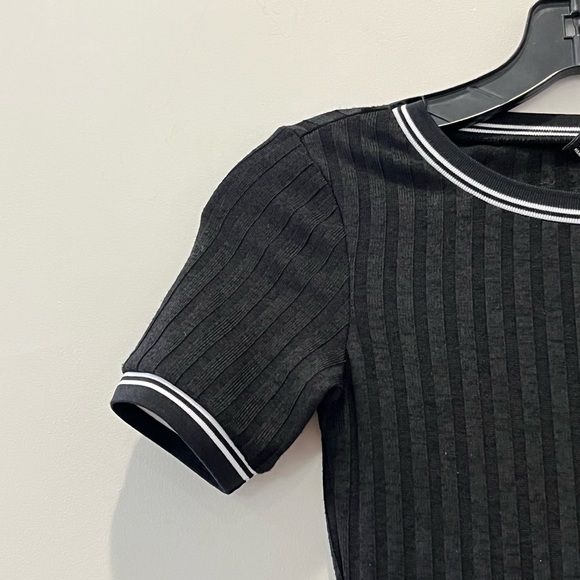 Form-Fitting Dress - Picture 5 of 5